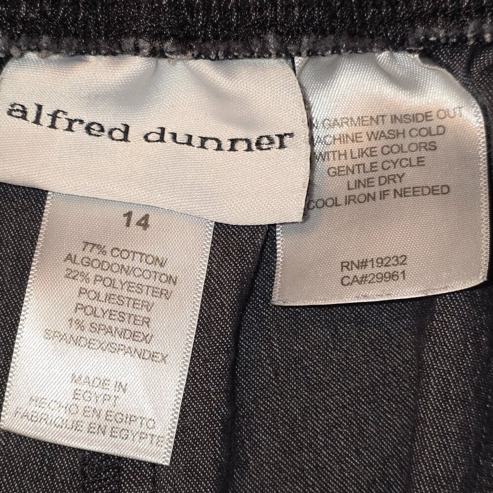 Alfred Dunner Women's Capri Pants - Picture 3 of 7
